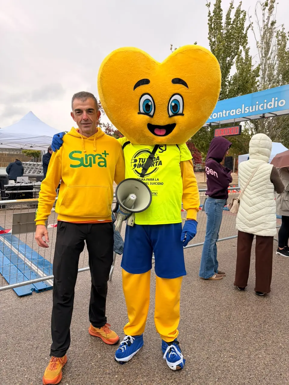 Fermín Aguilera, presidente de SUMA Granada, como voluntario.